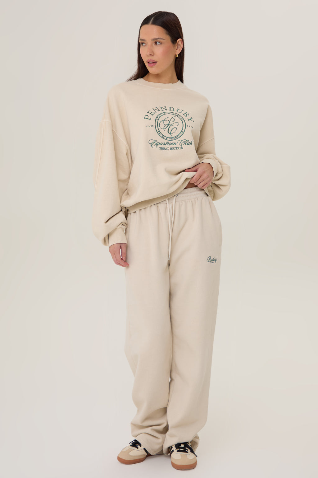 Model wearing Pennbury Pavilion oversized oat sweatshirt