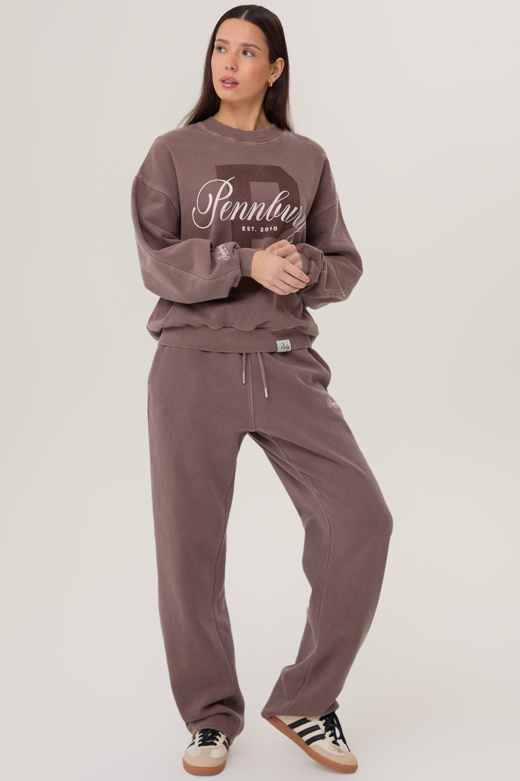 Model wearing Pennbury Prestige mocha oversized sweatshirt